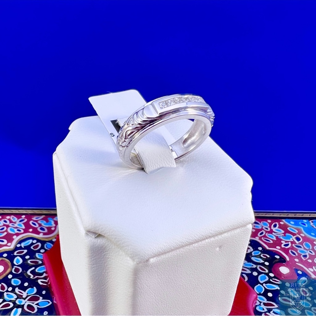 Diamond Ring Genuine Diamond  14k White Gold